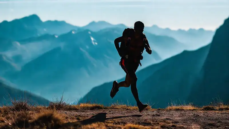 Atleta corre, salta y desafía cielos